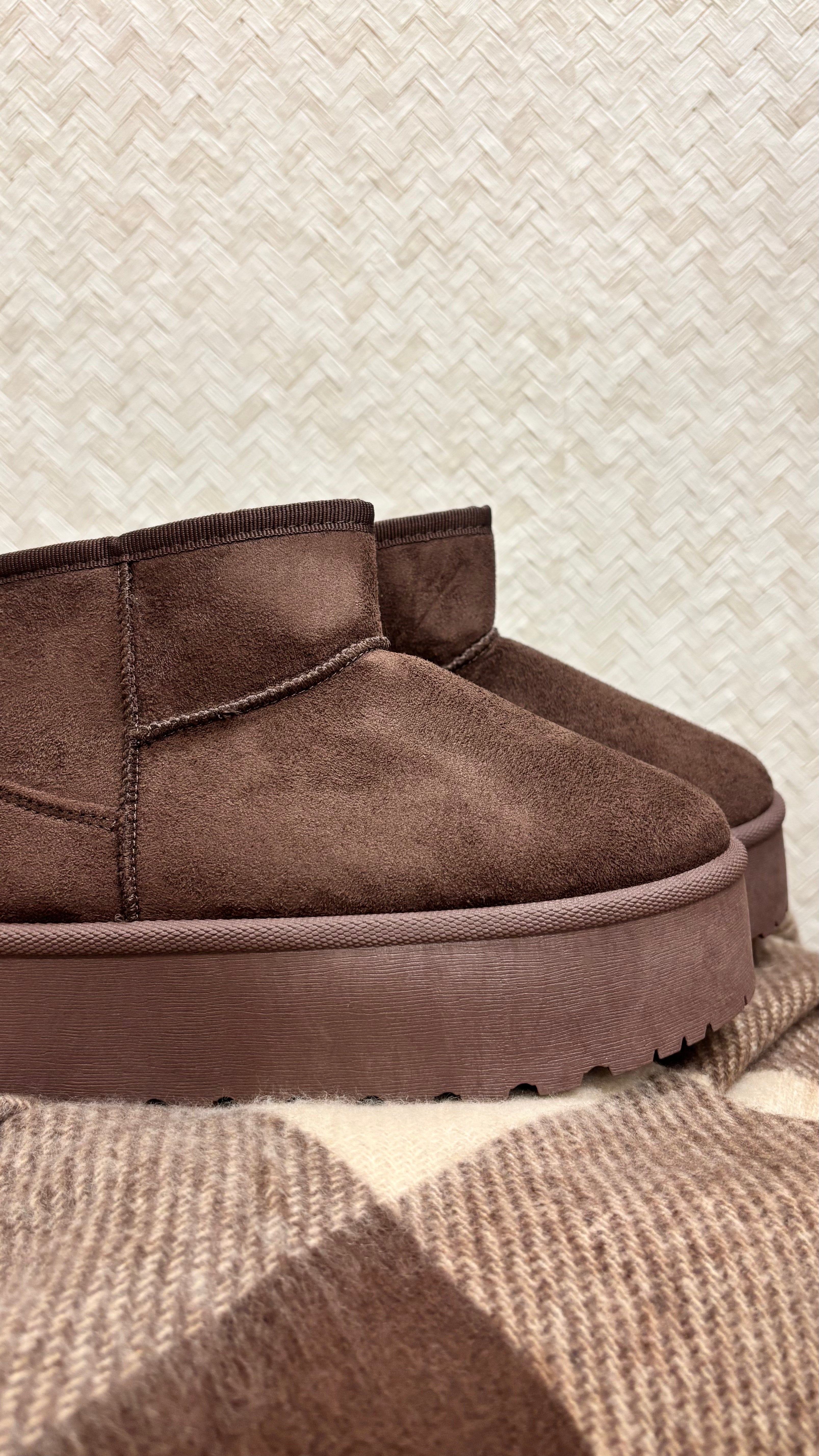 Bota australiana Chocolate